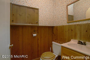 324 W State St, Belding, MI 48809 photo 13