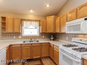1825 Railside Ct, Dorr, MI 49323 photo 12