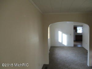 302 Fourth St, Manistee, MI 49660 photo 9