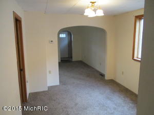 302 Fourth St, Manistee, MI 49660 photo 6