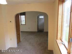 302 Fourth St, Manistee, MI 49660 photo 7