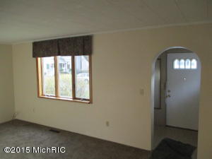 302 Fourth St, Manistee, MI 49660 photo 8