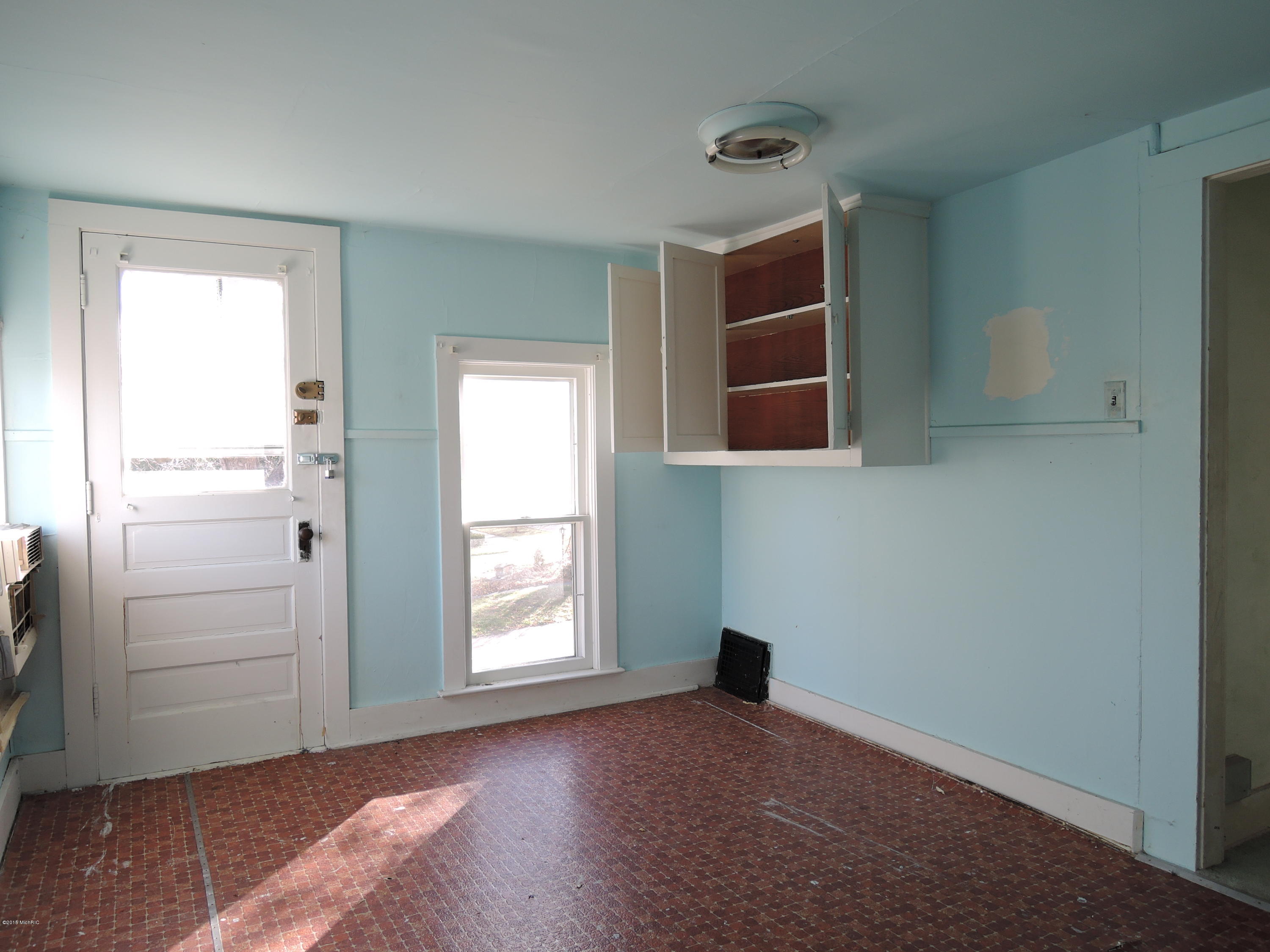 322 S Constantine St, Three Rivers, MI 49093 photo 13