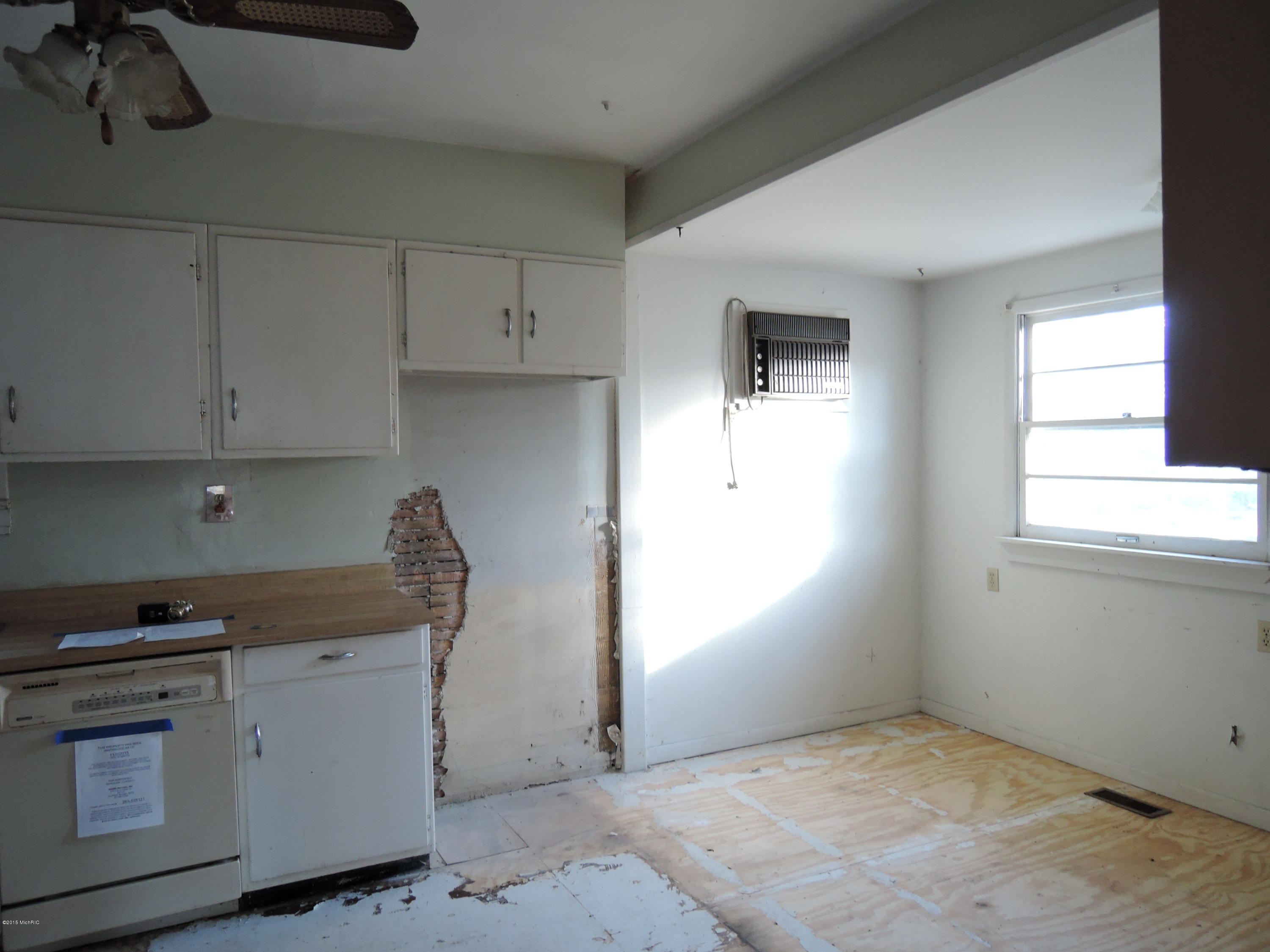 322 S Constantine St, Three Rivers, MI 49093 photo 9