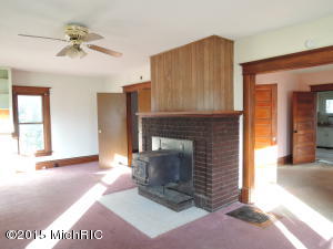 322 S Constantine St, Three Rivers, MI 49093 photo 1