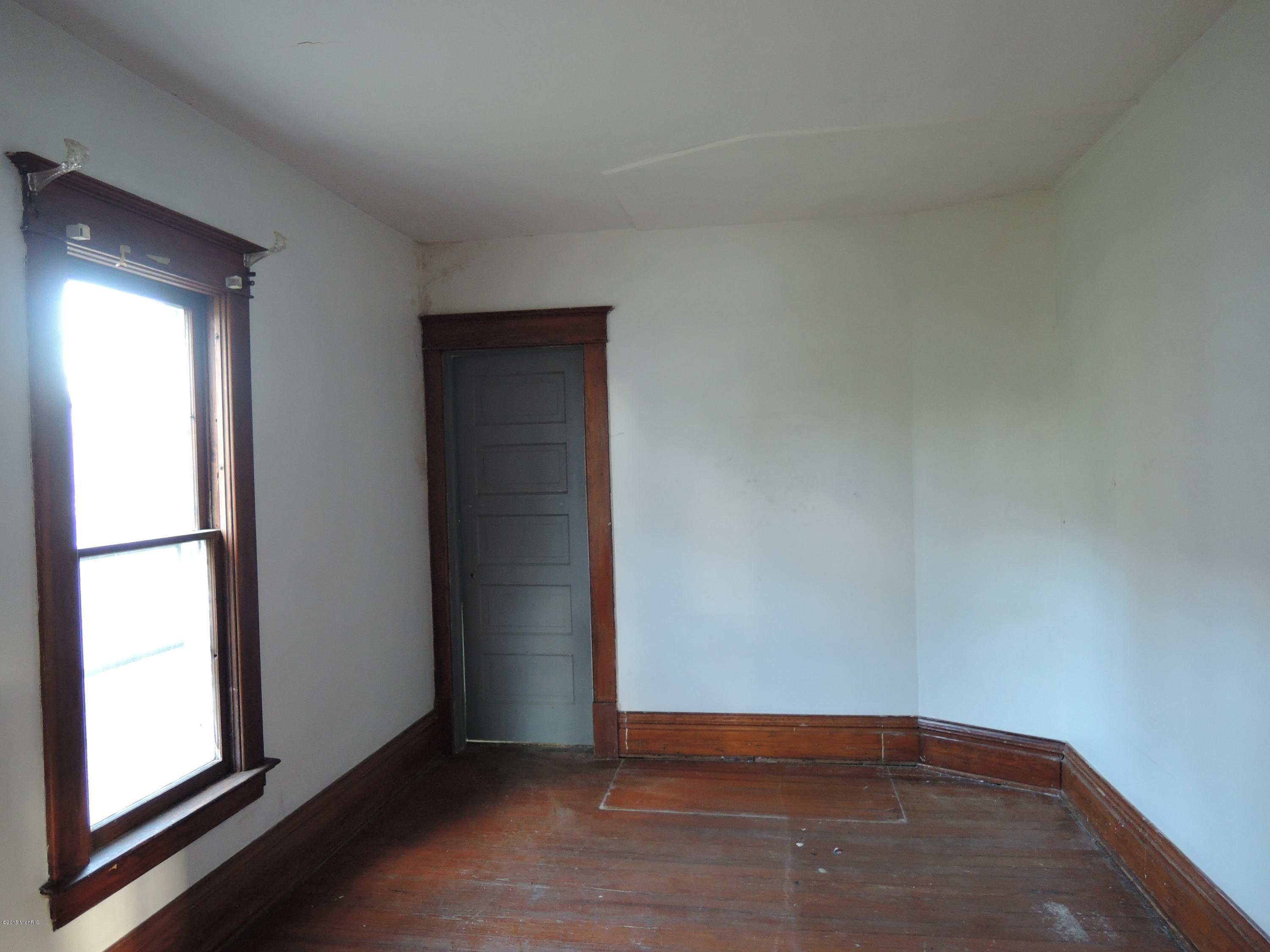 322 S Constantine St, Three Rivers, MI 49093 photo 7