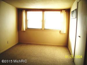 107 E Locust St, Three Oaks, MI 49128 photo 16