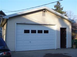 107 E Locust St, Three Oaks, MI 49128 photo 3