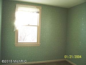 107 E Locust St, Three Oaks, MI 49128 photo 18