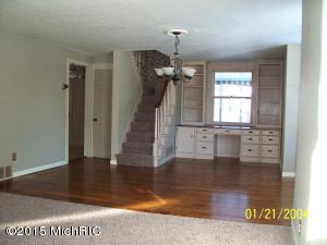 107 E Locust St, Three Oaks, MI 49128 photo 12