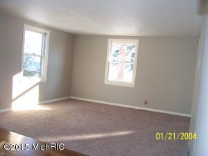 107 E Locust St, Three Oaks, MI 49128 photo 15