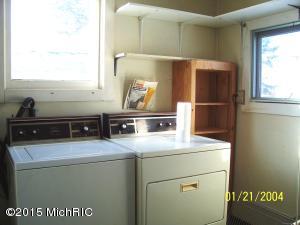 107 E Locust St, Three Oaks, MI 49128 photo 28