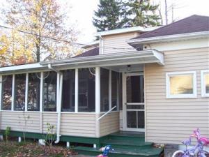 107 E Locust St, Three Oaks, MI 49128 photo 5