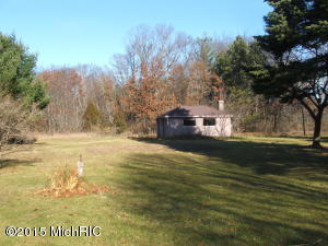 1343 E Wilcox Ave, White Cloud, MI 49349 photo 5