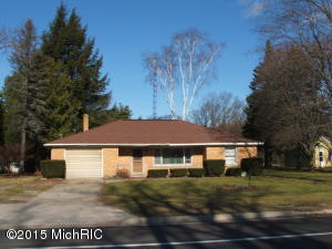 1343 E Wilcox Ave, White Cloud, MI 49349 photo 1