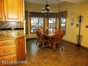 3287 Chamberlain Rd, Buchanan, MI 49107 photo 9
