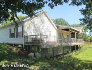 1408 E Deaner Rd, Edmore, MI 48829 photo 2