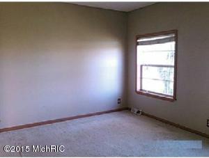 1408 E Deaner Rd, Edmore, MI 48829 photo 9