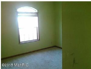 1408 E Deaner Rd, Edmore, MI 48829 photo 7