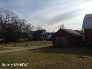 8308 E 1 Mile, White Cloud, MI 49349 photo 4