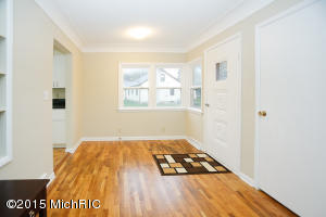 136 4th St, Plainwell, MI 49080 photo 10