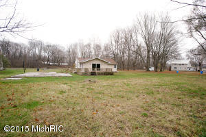 136 4th St, Plainwell, MI 49080 photo 23