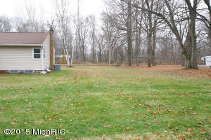 136 4th St, Plainwell, MI 49080 photo 24