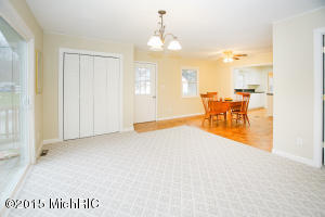 136 4th St, Plainwell, MI 49080 photo 9