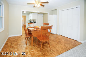 136 4th St, Plainwell, MI 49080 photo 7