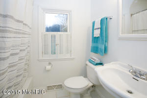 136 4th St, Plainwell, MI 49080 photo 14