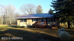 3552 Maple Rd, Manistee, MI 49660 photo 6