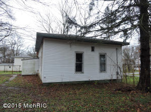819 Grindle Dr, Lowell, MI 49331 photo 5