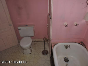 819 Grindle Dr, Lowell, MI 49331 photo 13