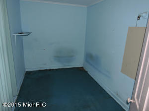 819 Grindle Dr, Lowell, MI 49331 photo 9