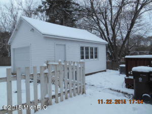 411 Spring St, Big Rapids, MI 49307 photo 3