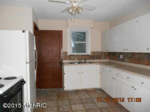 411 Spring St, Big Rapids, MI 49307 photo 6