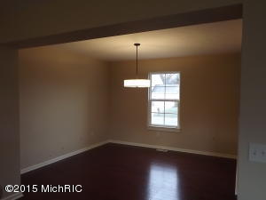 655 Orchard Dr NE, Rockford, MI 49341 photo 5