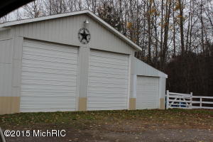 14100 Fedore Rd, Buchanan, MI 49107 photo 2