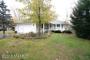 711 Sycamore Bnd, Plainwell, MI 49080 photo 1
