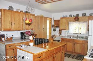 18886 Riverview Dr, Three Rivers, MI 49093 photo 11