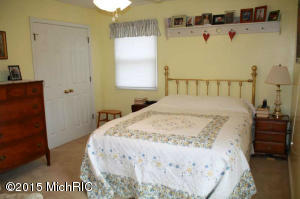 449 Forstrom Dr, Lowell, MI 49331 photo 9