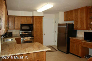 449 Forstrom Dr, Lowell, MI 49331 photo 5