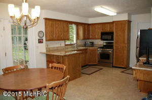 449 Forstrom Dr, Lowell, MI 49331 photo 4