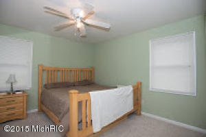 413 W Grant, Plainwell, MI 49080 photo 8