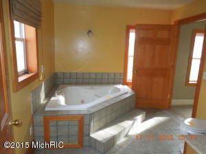 8845 D Ave E, Richland, MI 49083 photo 6