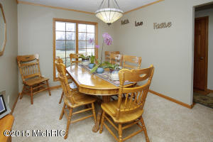 17153 Woodside Ln, Three Rivers, MI 49093 photo 10