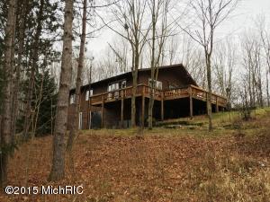8574 E 40th Ave, Chase, MI 49623 photo 2