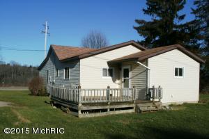 161 W Sidney Rd, Sidney, MI 48885 photo 2