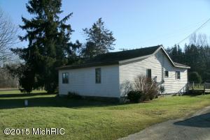 161 W Sidney Rd, Sidney, MI 48885 photo 1
