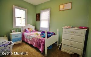 109 E Beech St, Three Oaks, MI 49128 photo 8